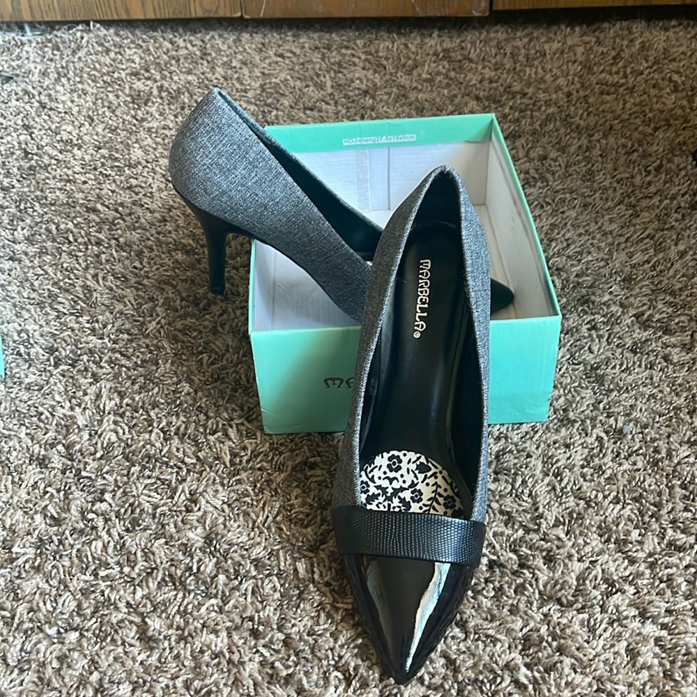 Black paten leather toe and gray fabric